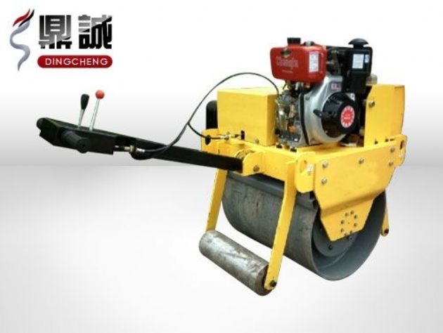 点击查看详细信息<br>标题：重型手扶式单钢轮压路机 阅读次数：13345